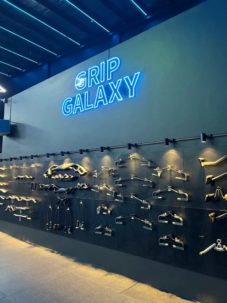 Grip Galaxy cable attachment wall